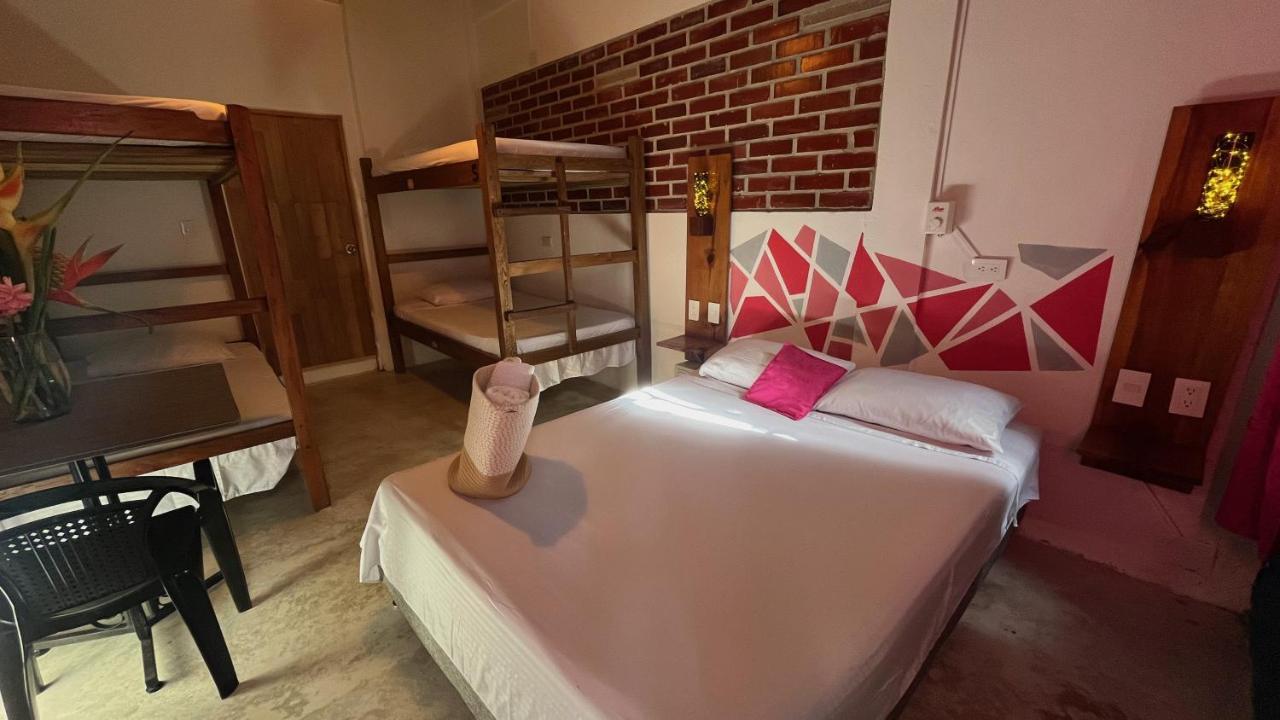 Tayrona Juancho'S House Hostel & Coworking Los Naranjos Exterior foto