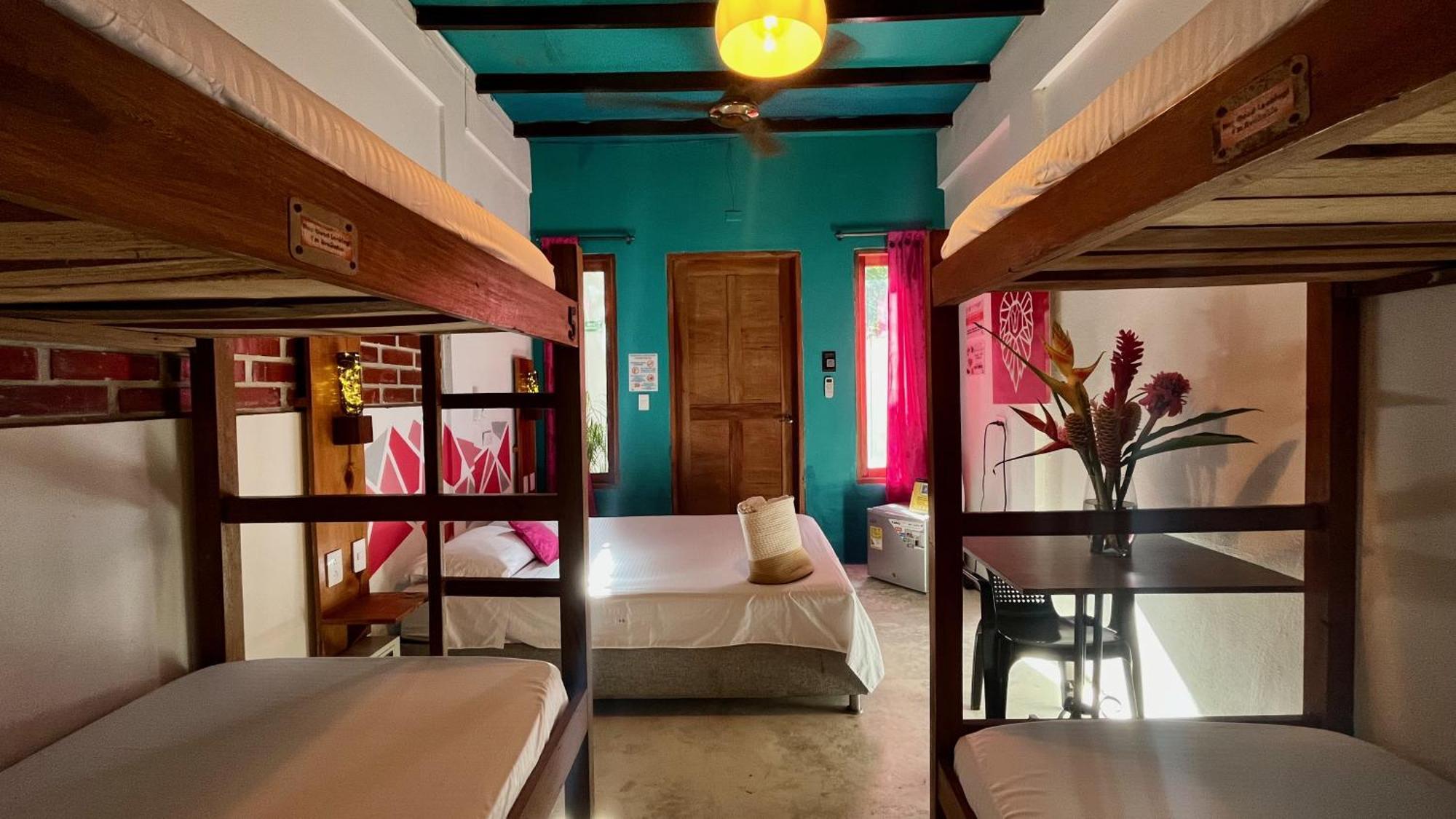 Tayrona Juancho'S House Hostel & Coworking Los Naranjos Exterior foto